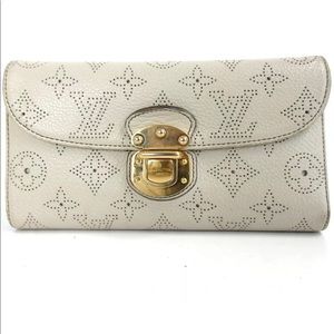 Louis Vuitton Mahina Lin Amelia Wallet